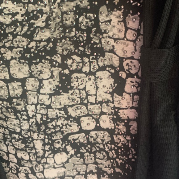 🖤 Variations Dressy Top (Medium) NWT 🖤 - Picture 9 of 12